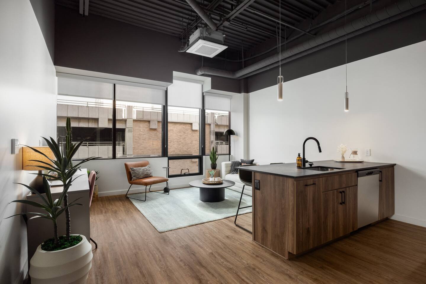 , an Airbnb-friendly apartment in Phoenix, AZ