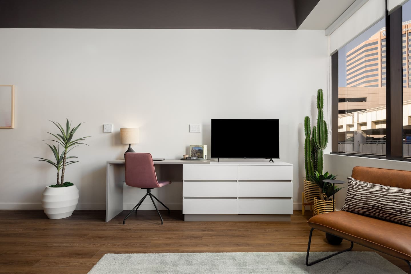 , an Airbnb-friendly apartment in Phoenix, AZ