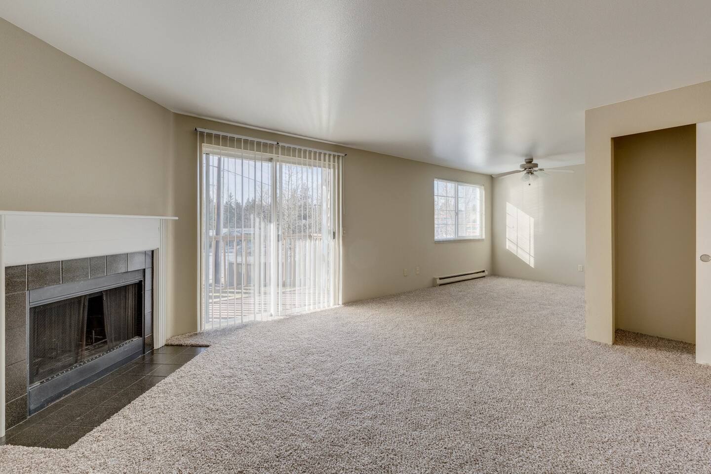 , an Airbnb-friendly apartment in Everett, WA