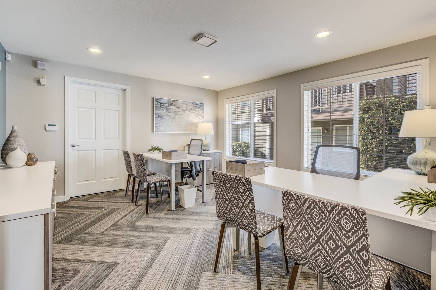 , an Airbnb-friendly apartment in Everett, WA