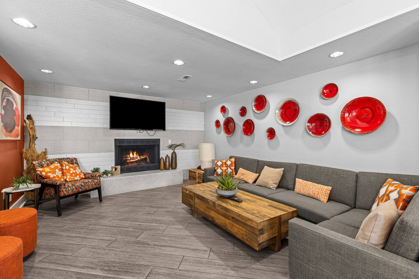 , an Airbnb-friendly apartment in Lynwood, WA