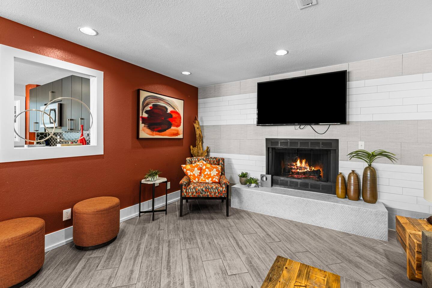 , an Airbnb-friendly apartment in Lynwood, WA
