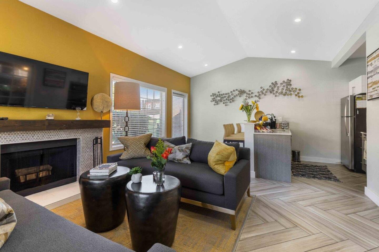 , an Airbnb-friendly apartment in Everett, WA