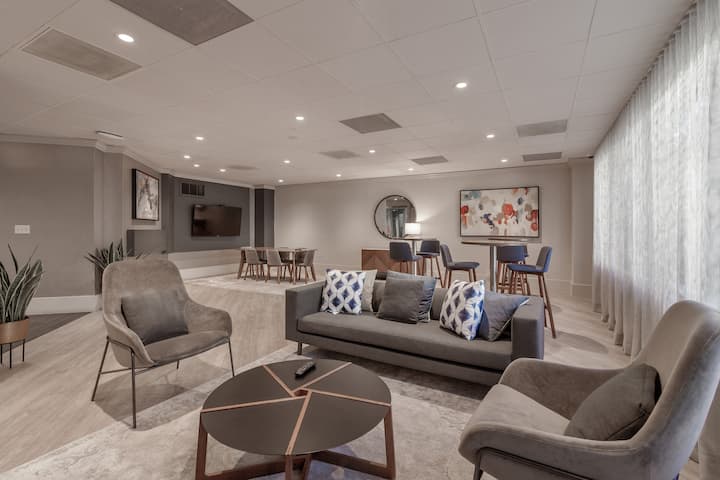 RGVtYW5kUGljdHVyZToxOTczOTE1Mzcx