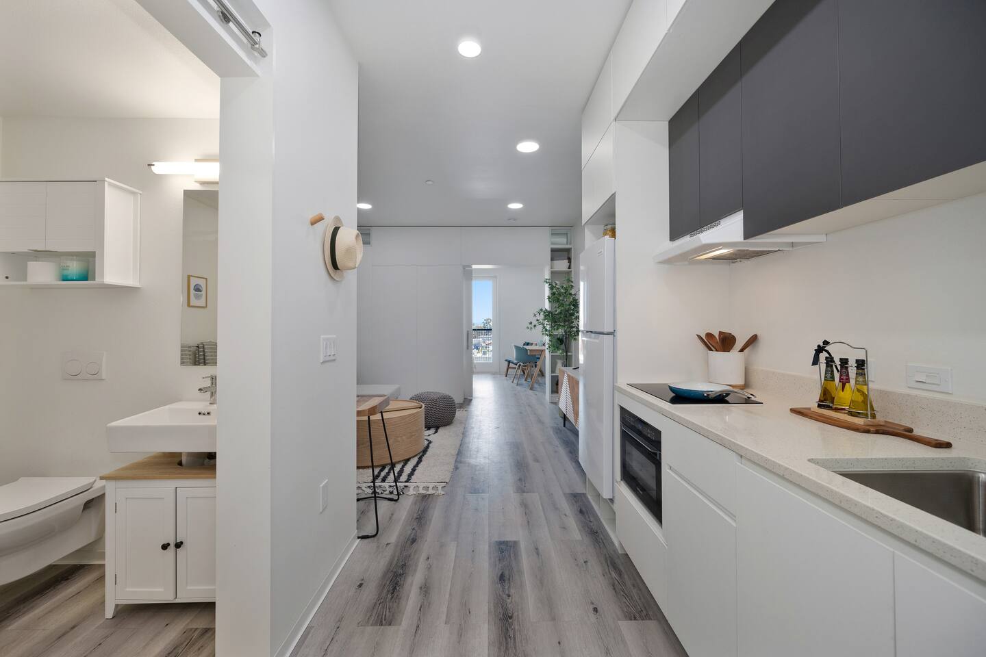 , an Airbnb-friendly apartment in San Diego, CA