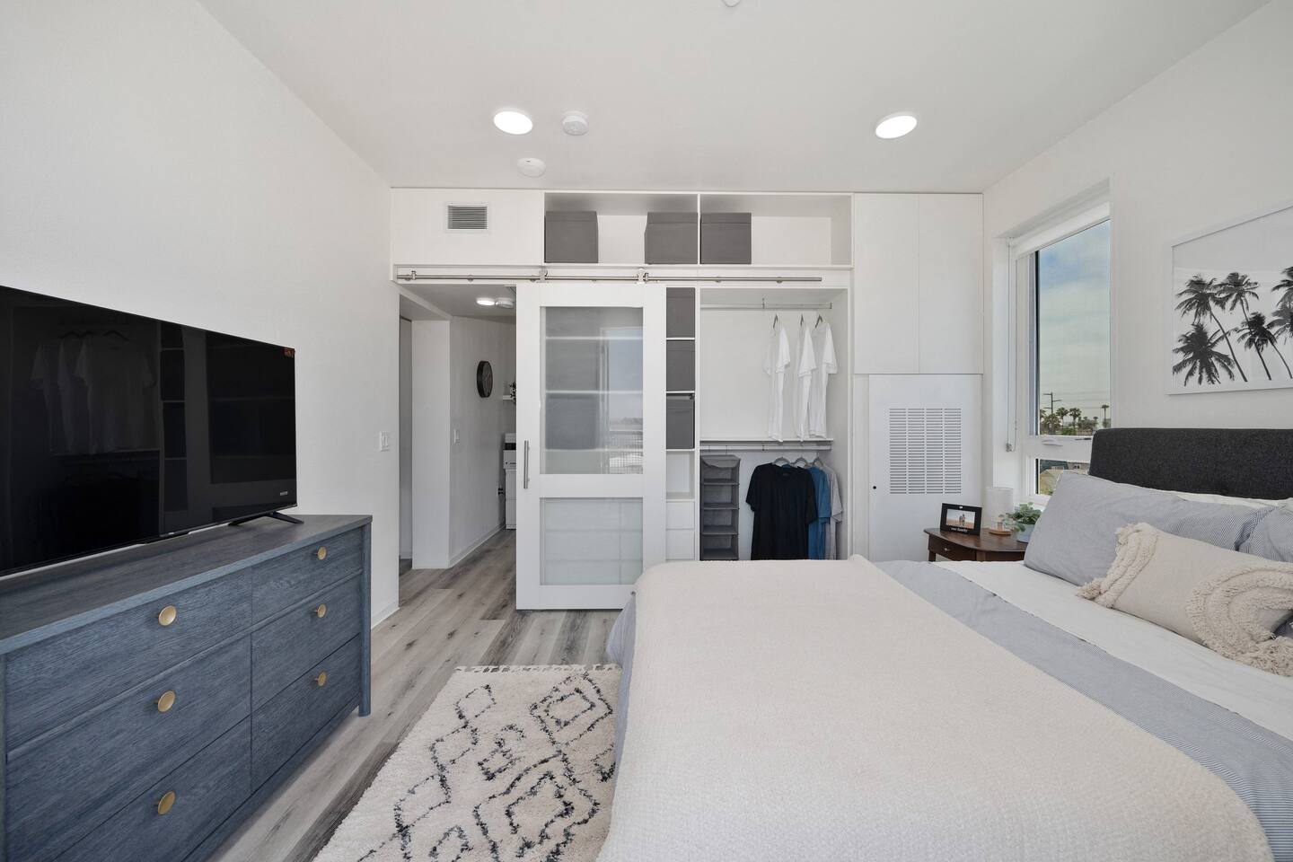 , an Airbnb-friendly apartment in San Diego, CA