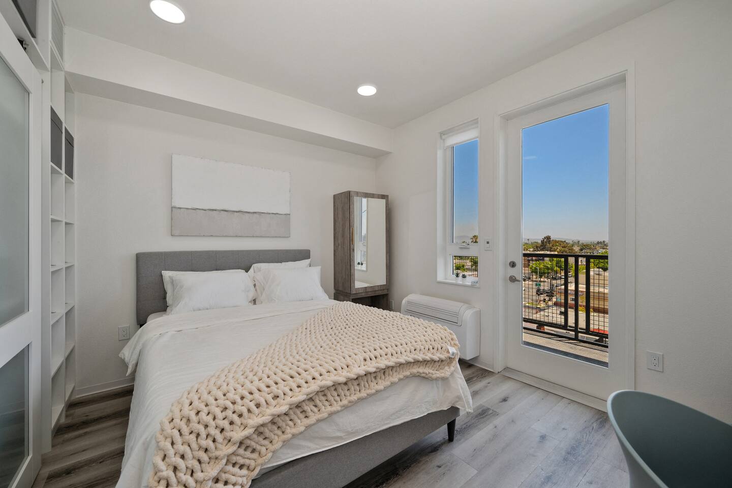 , an Airbnb-friendly apartment in San Diego, CA