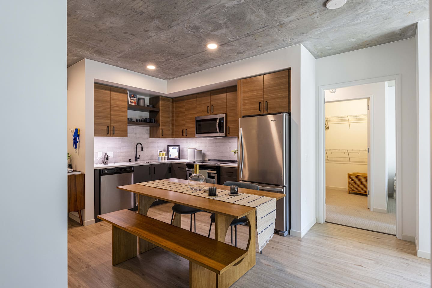 , an Airbnb-friendly apartment in San Francisco, CA