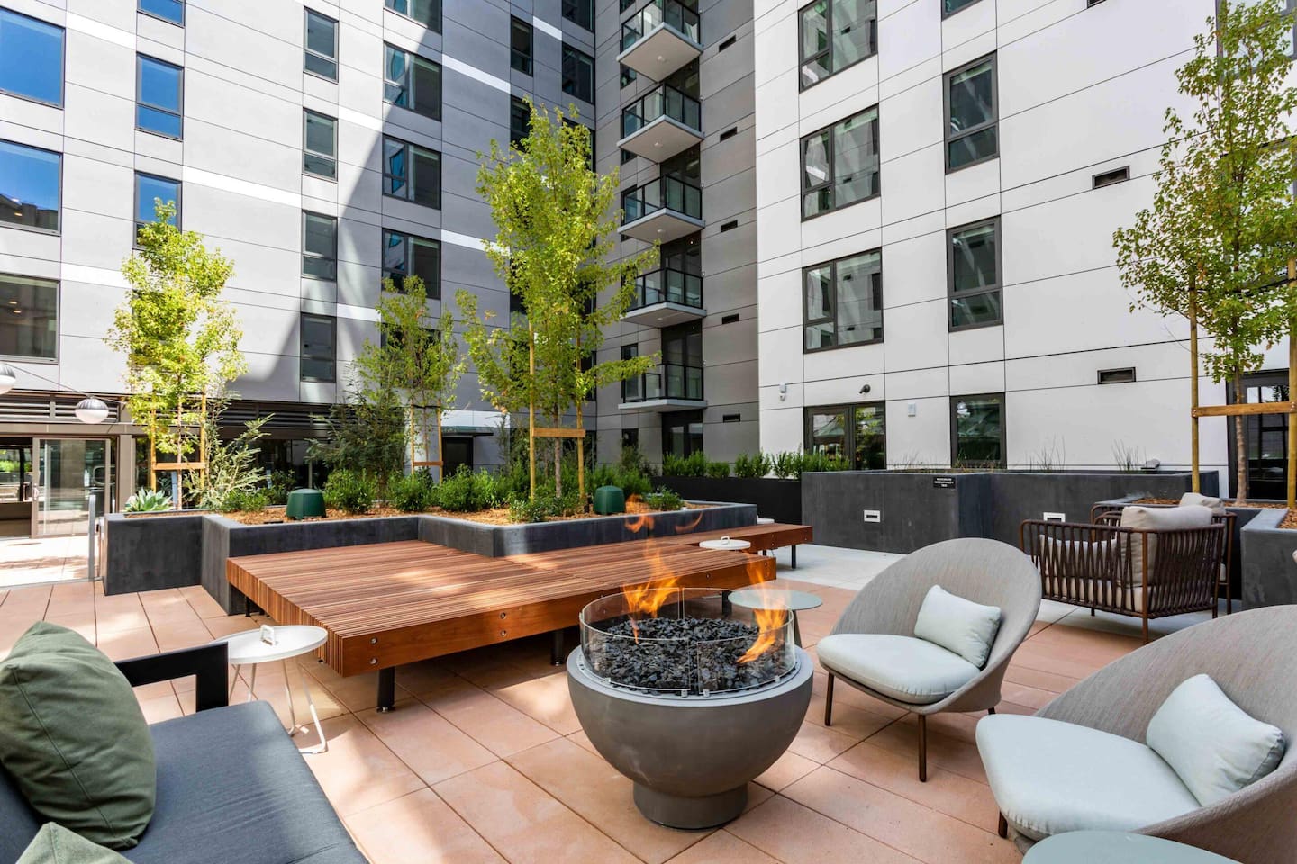 , an Airbnb-friendly apartment in San Francisco, CA