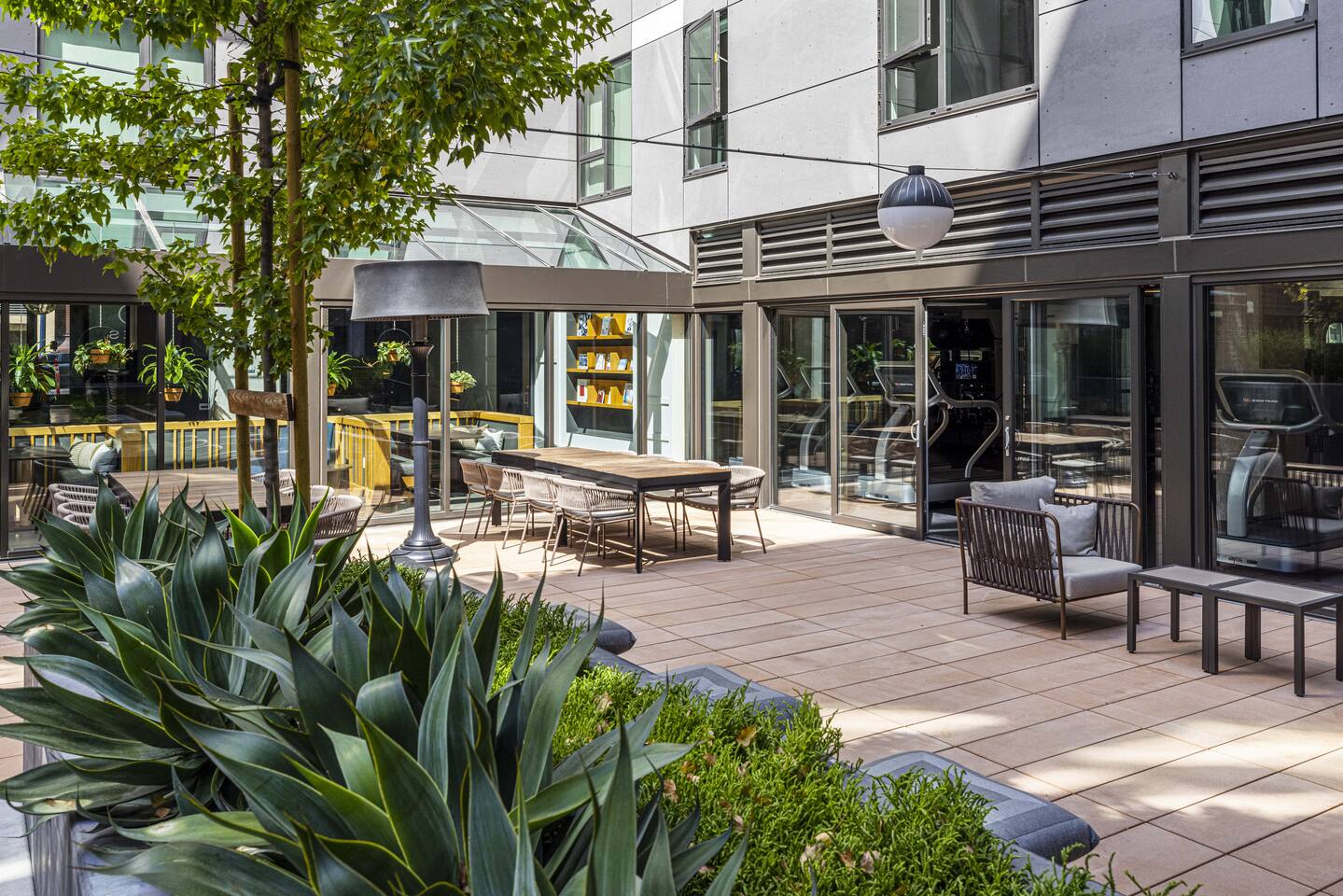, an Airbnb-friendly apartment in San Francisco, CA
