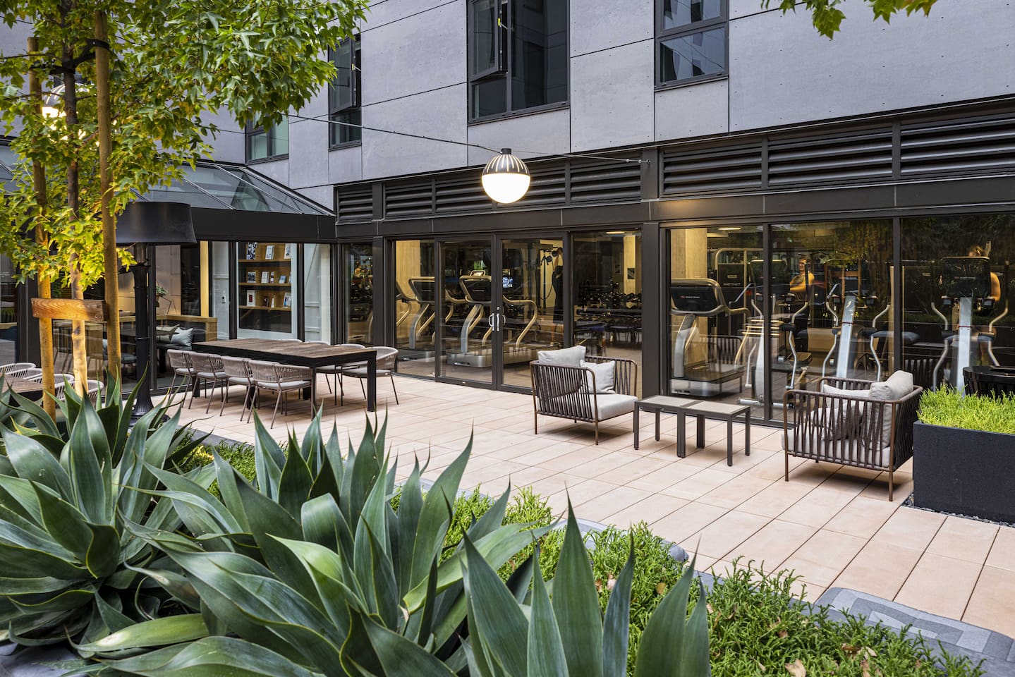 , an Airbnb-friendly apartment in San Francisco, CA