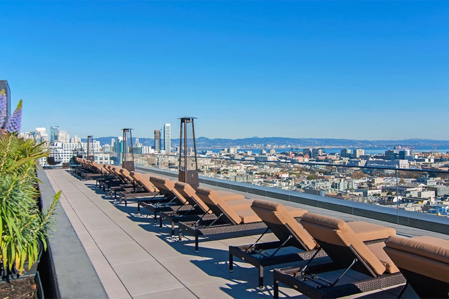 , an Airbnb-friendly apartment in San Francisco, CA