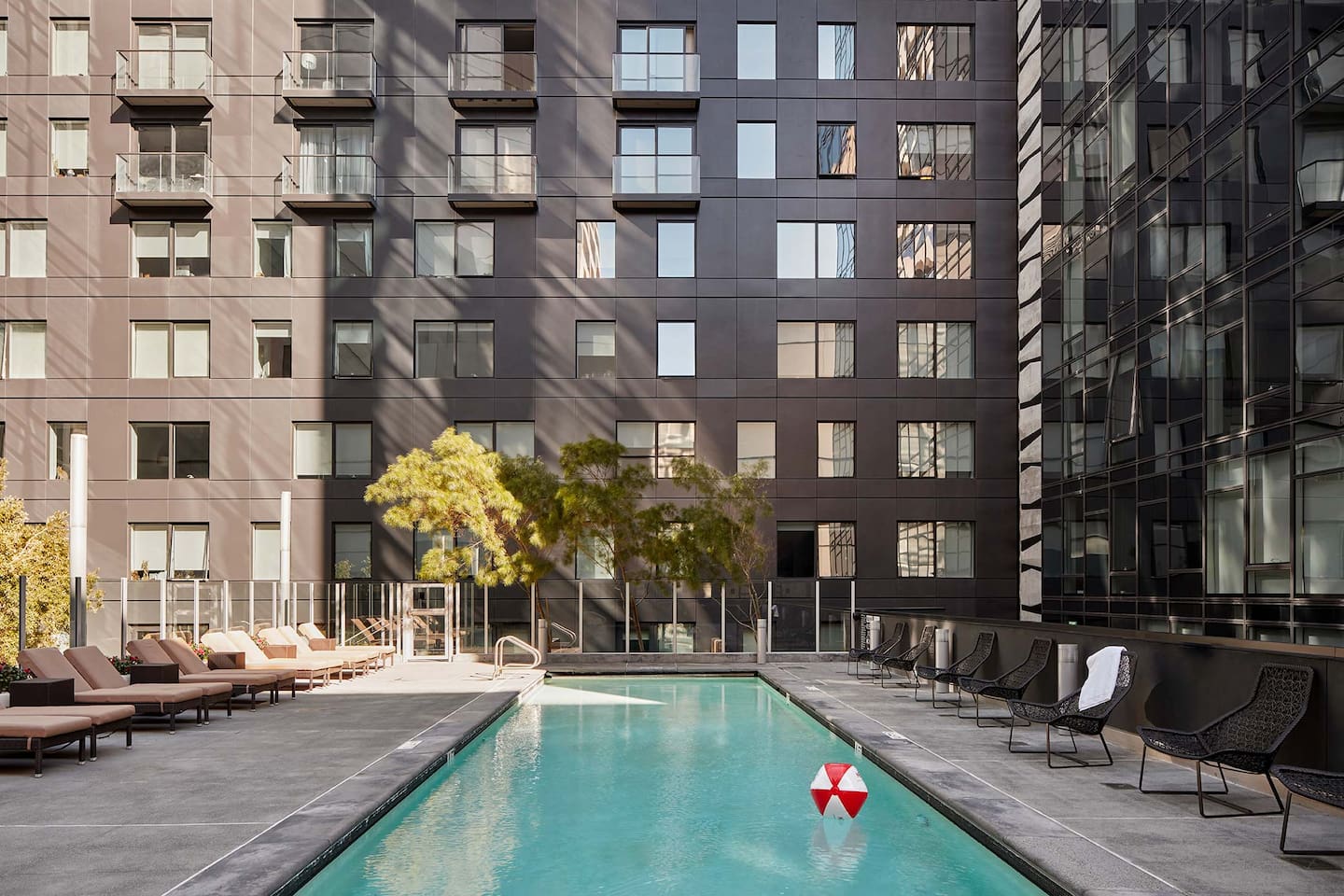 , an Airbnb-friendly apartment in San Francisco, CA