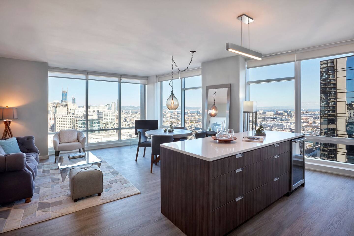 , an Airbnb-friendly apartment in San Francisco, CA