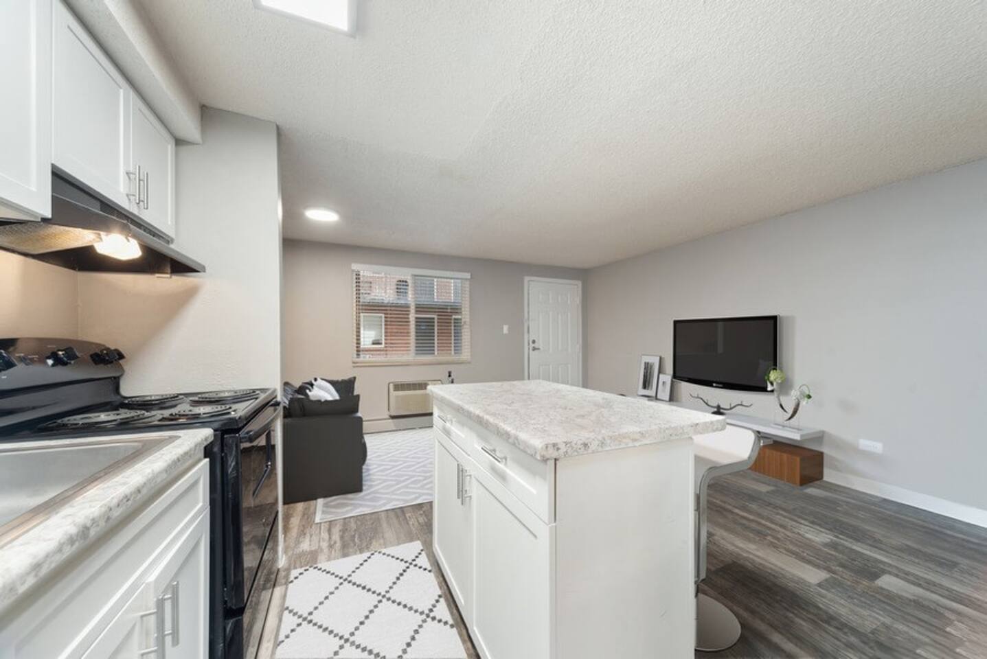 , an Airbnb-friendly apartment in Glendale, CO