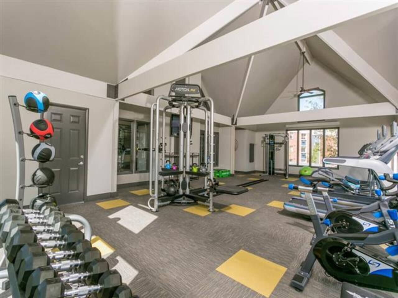 , an Airbnb-friendly apartment in Glendale, CO