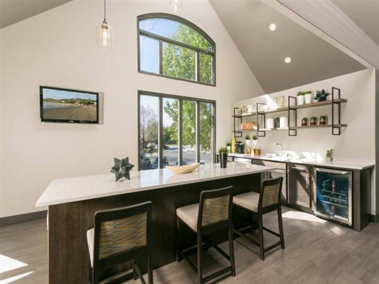 , an Airbnb-friendly apartment in Glendale, CO