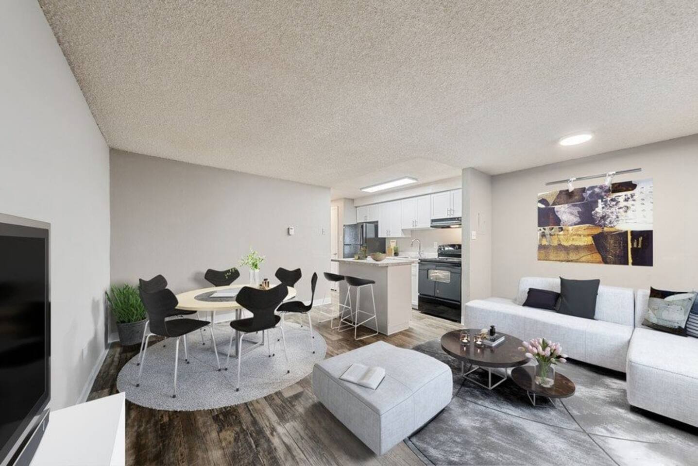, an Airbnb-friendly apartment in Glendale, CO