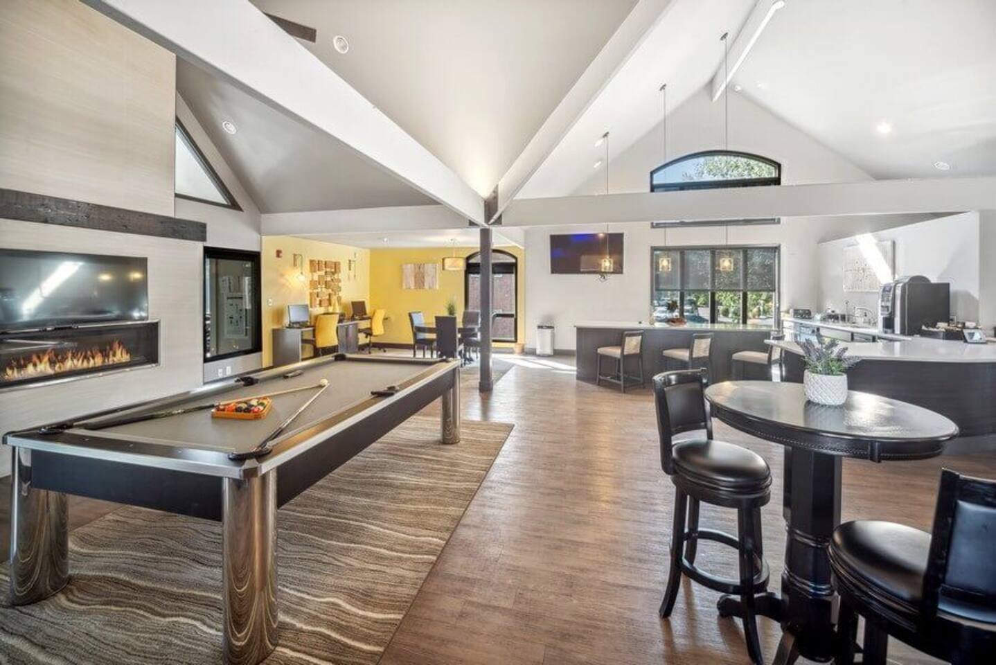 , an Airbnb-friendly apartment in Glendale, CO