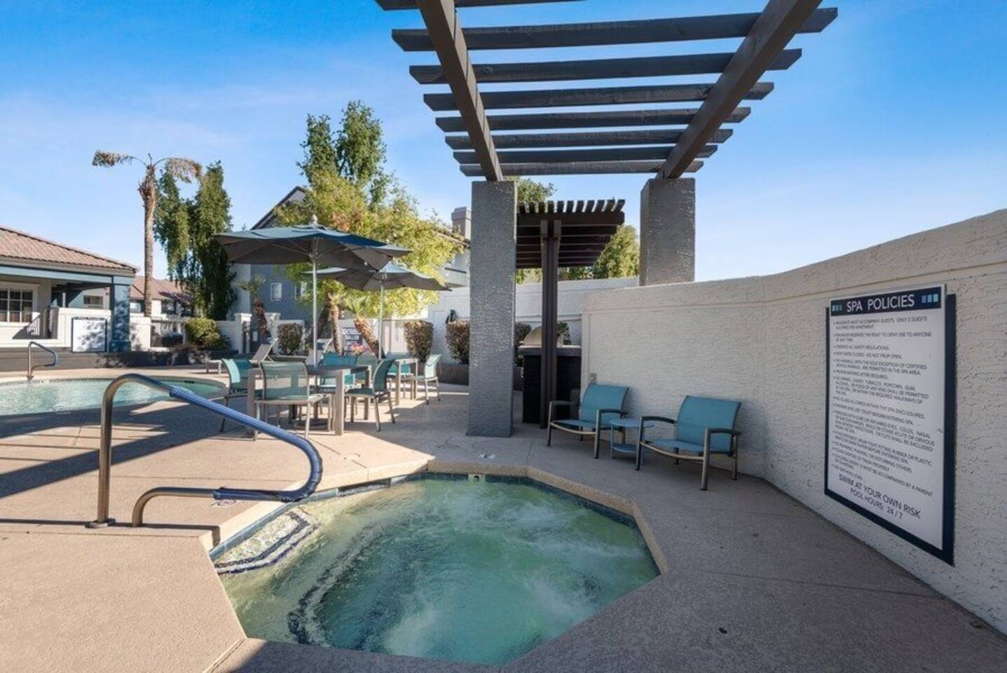 , an Airbnb-friendly apartment in Phoenix, AZ