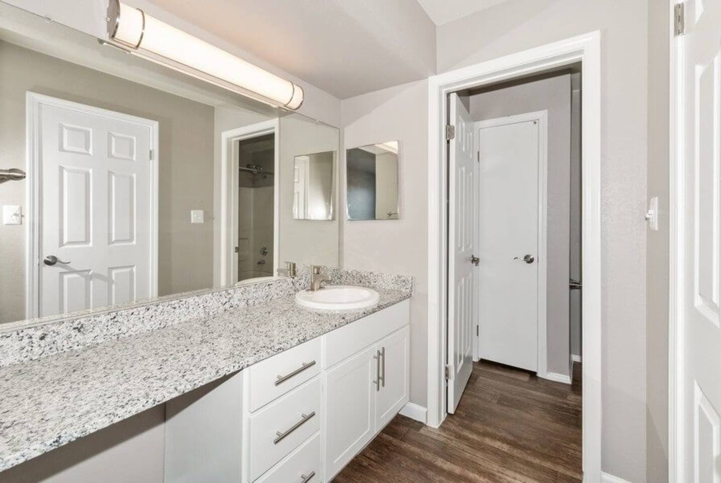 , an Airbnb-friendly apartment in Phoenix, AZ