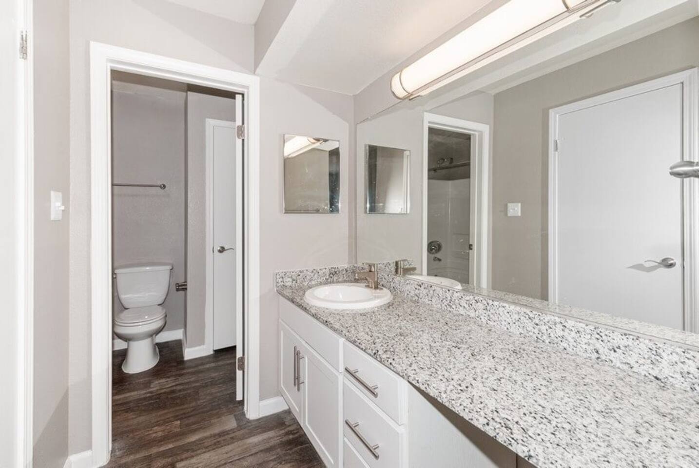 , an Airbnb-friendly apartment in Phoenix, AZ