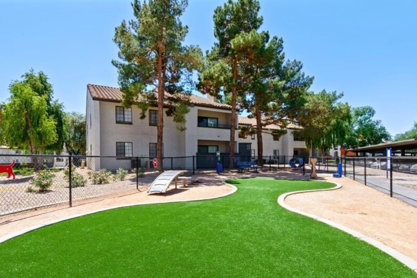 , an Airbnb-friendly apartment in Phoenix, AZ