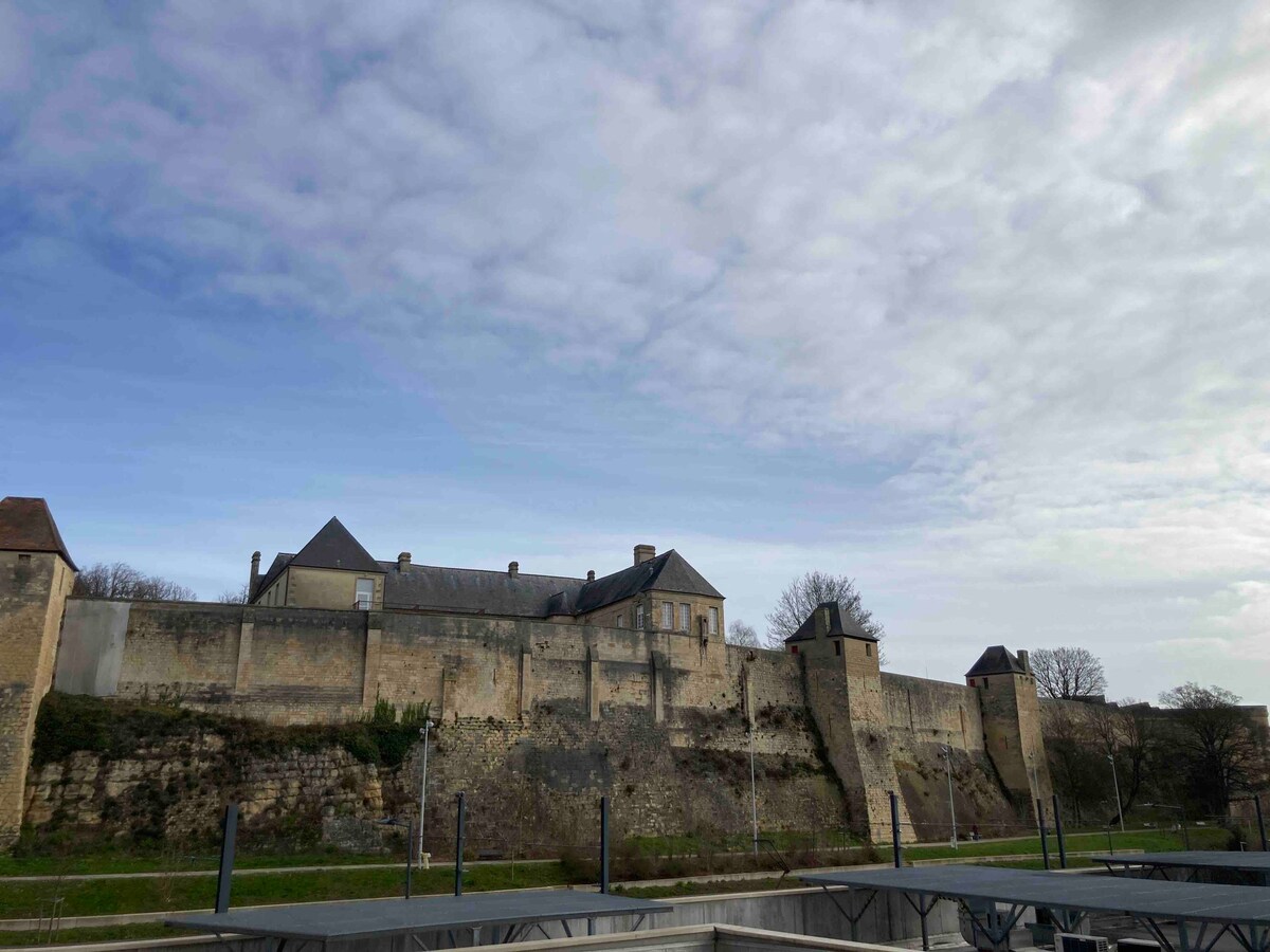 Charmant studio avec vu sur le Château