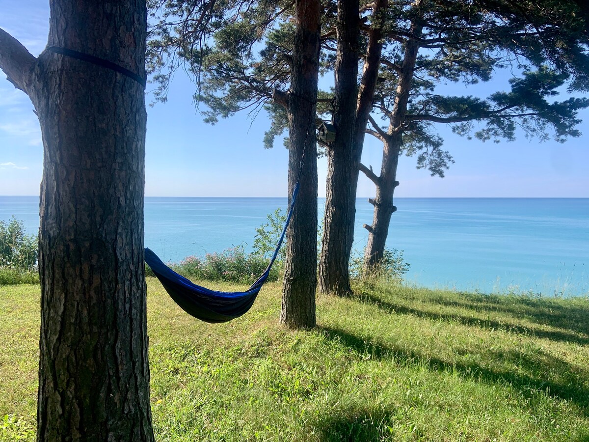 夏季湖景度假屋