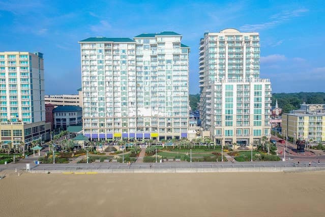 Hilton Virginia Beach - 2BR suite city view
