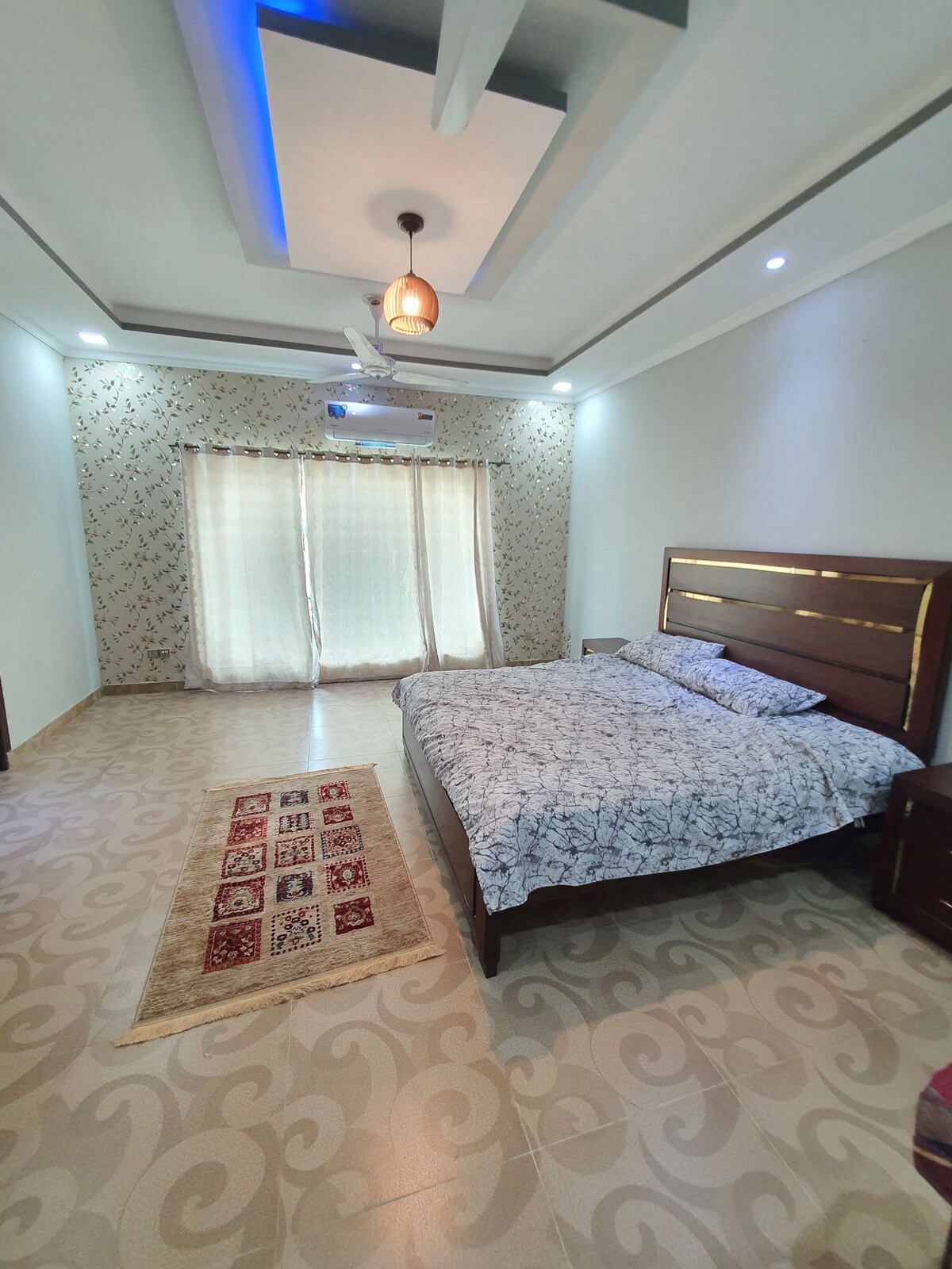 luxurious 5bedroom House