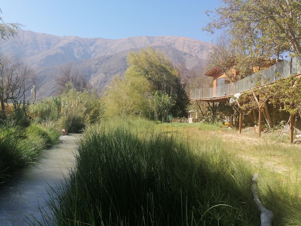 Casa con río/ Valle de Elqui