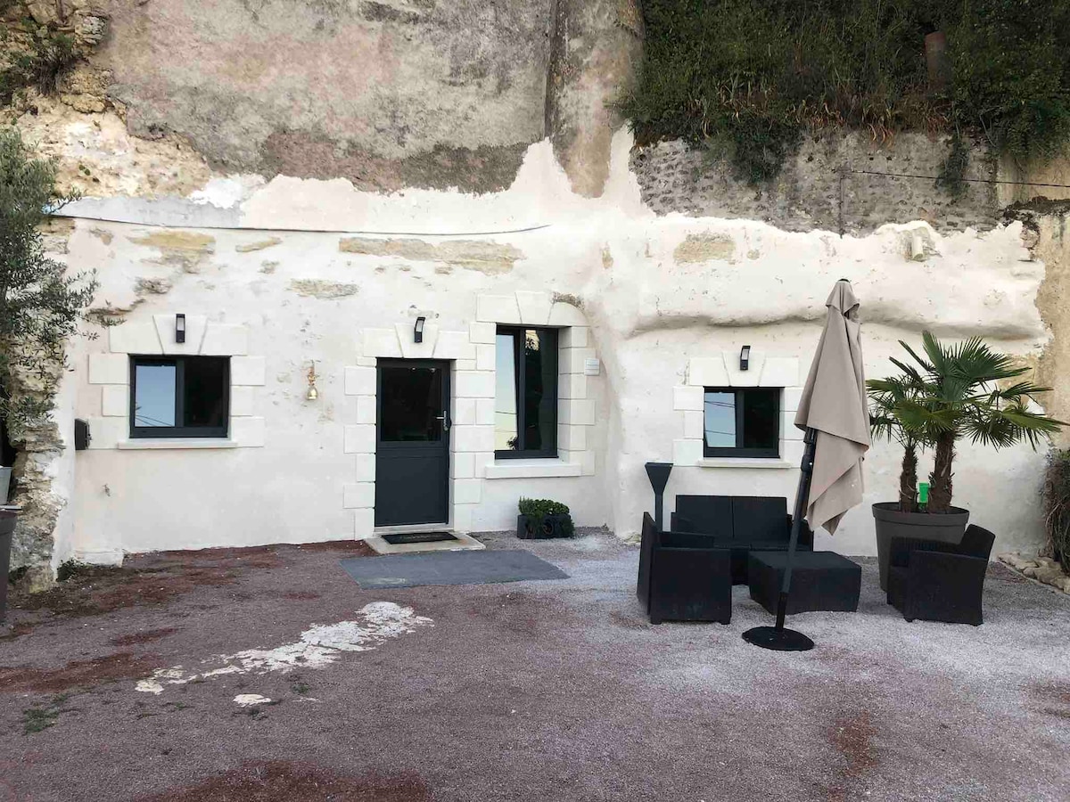 Hampéa troglodyte cottage "Au Petit Nice"