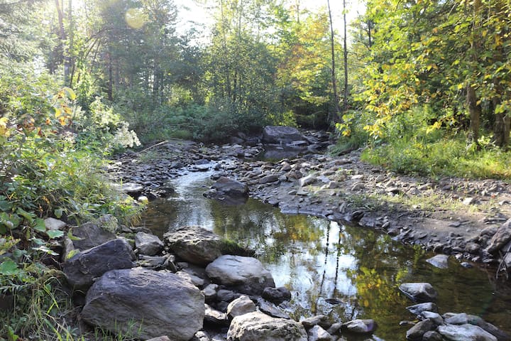 Saint-Rémi-de-Tingwick的民宿