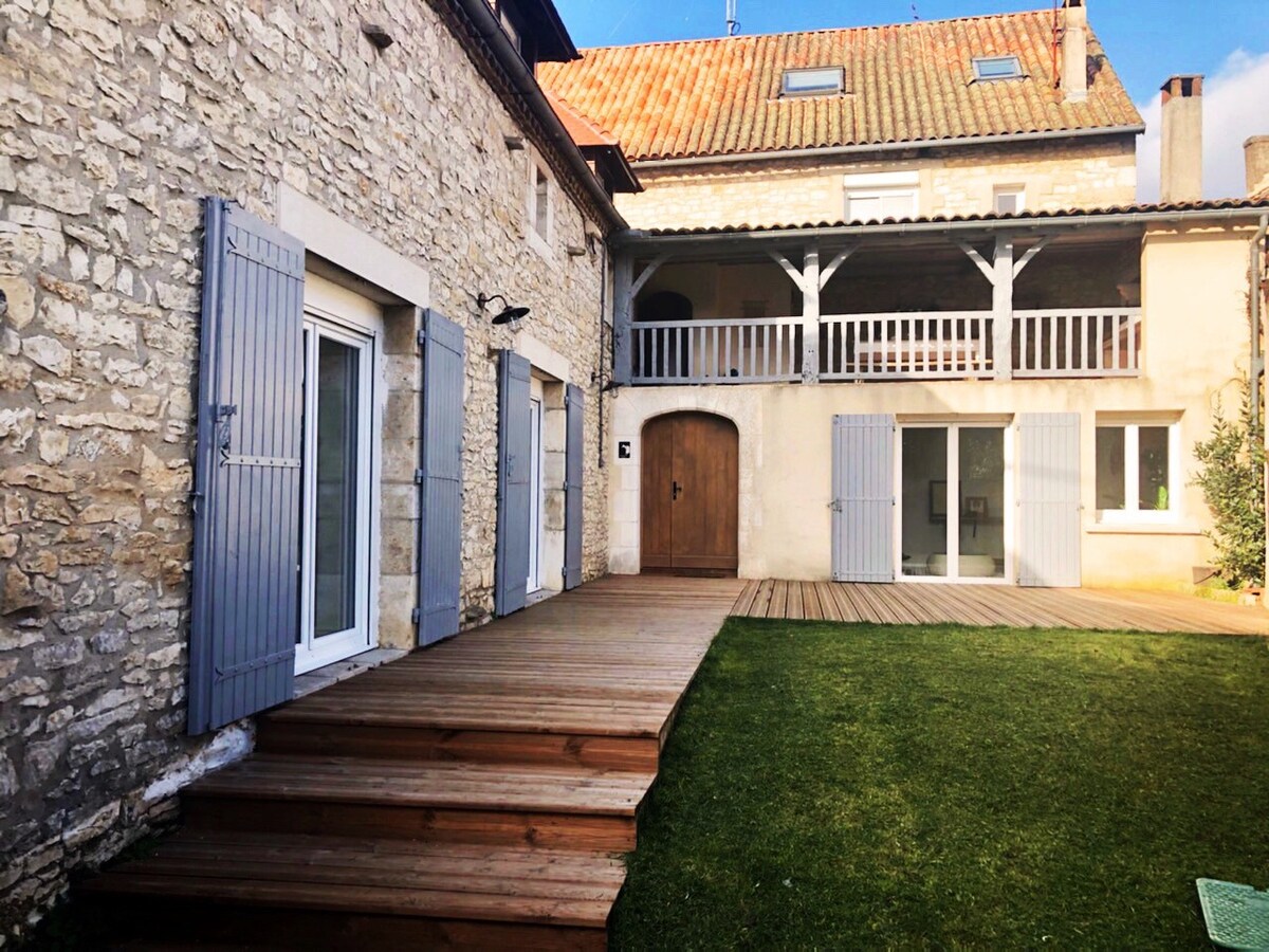 Beautiful house, 8 people LASCAUX black Périgord