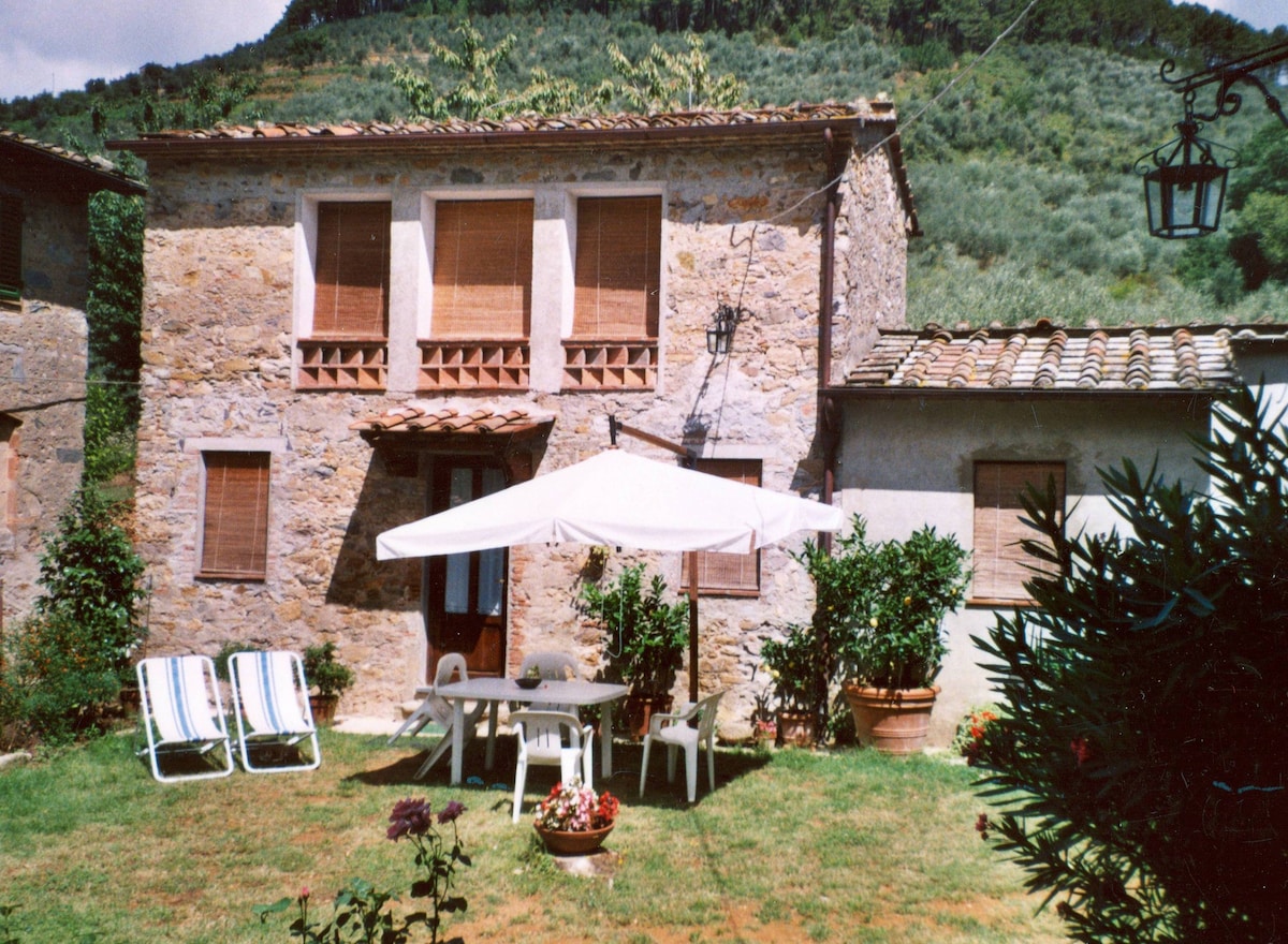 Casa Myricae ：橄榄树和山茶花之间的放松