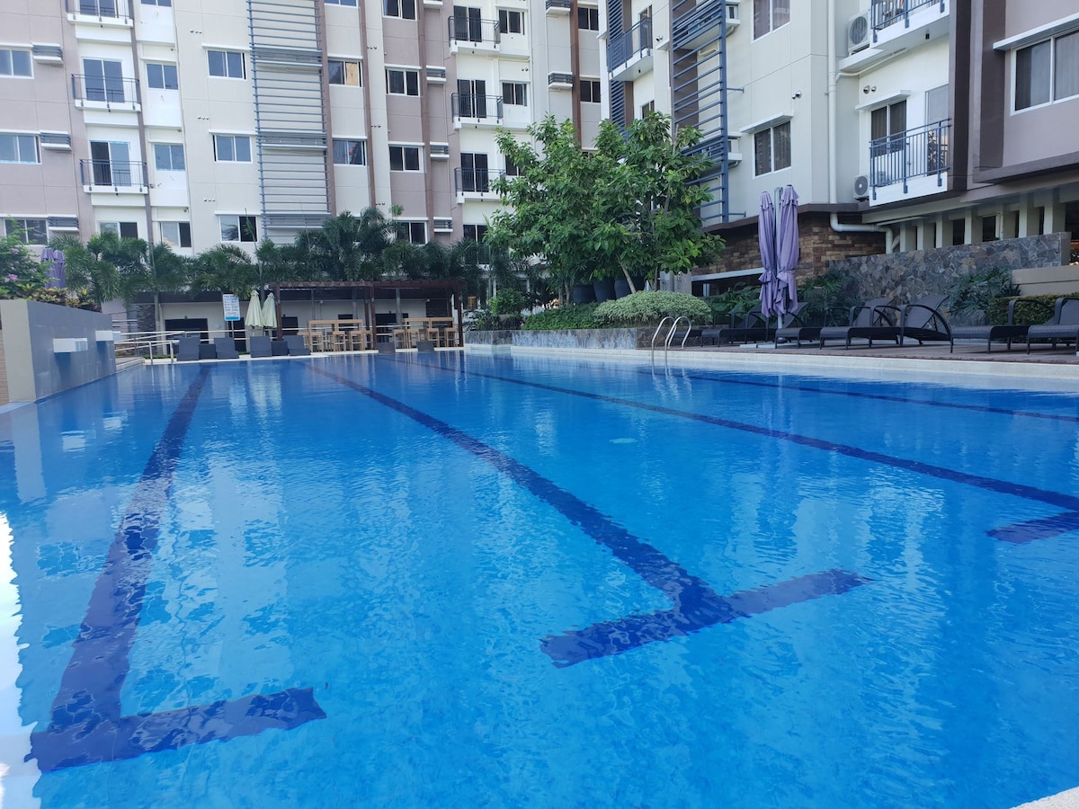 1BR unit w/Netflix  @Matina Enclaves condo