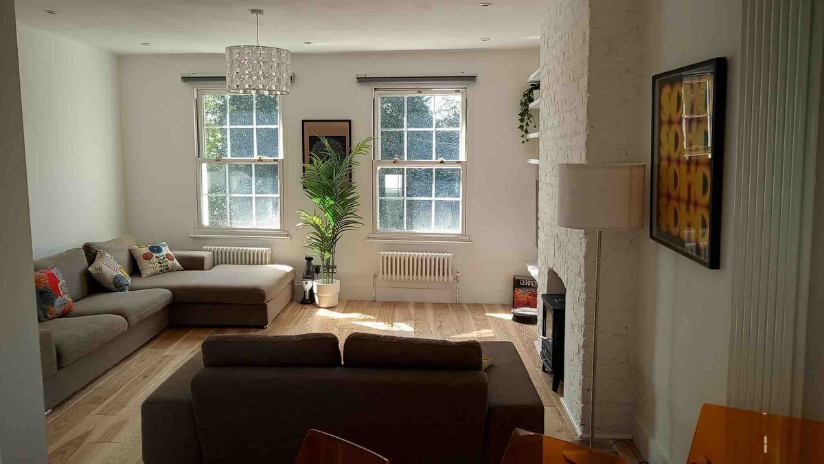 Smart 2 bedroom flat in Herne Hill, SE24 - Zone 2