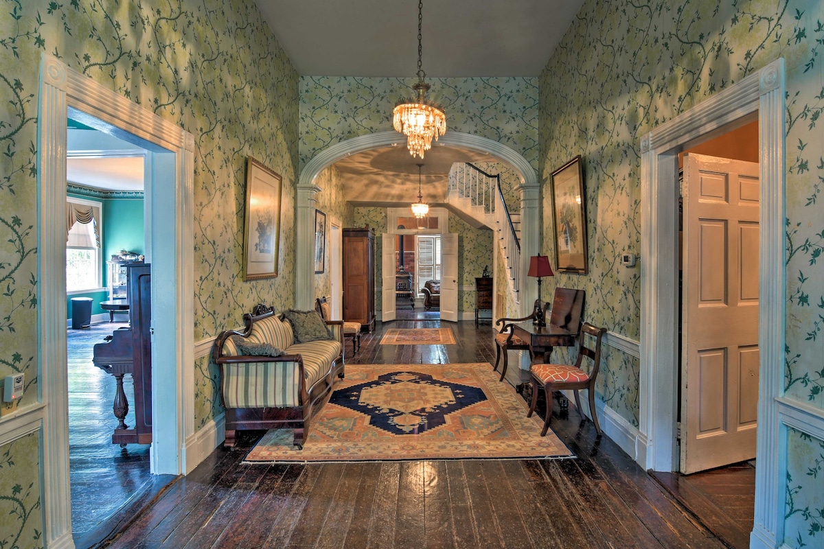 Historic Woodville Estate w/ Pool: Pets Welcome!