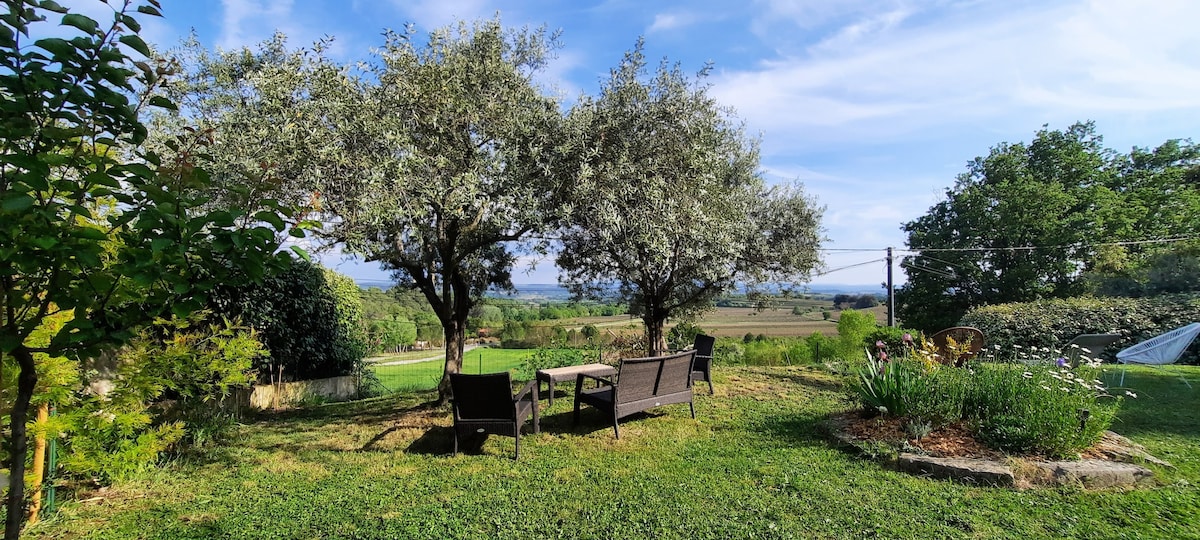 安静的住宿，带泳池，景观， Lubéron Provence