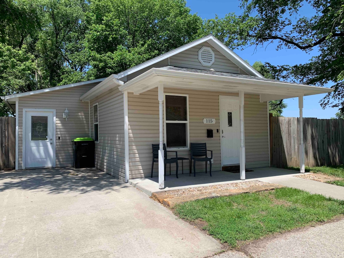 The Bungalow at Whiteman AFB/Knob Noster