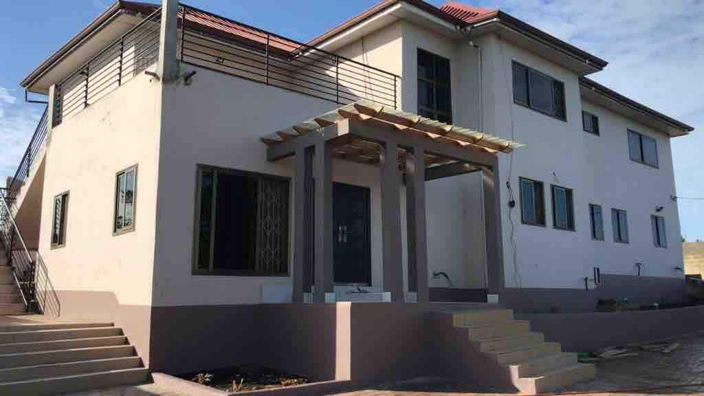 7 bed, 5 bath Villa by Castle, Kakum, UCC, Elimina