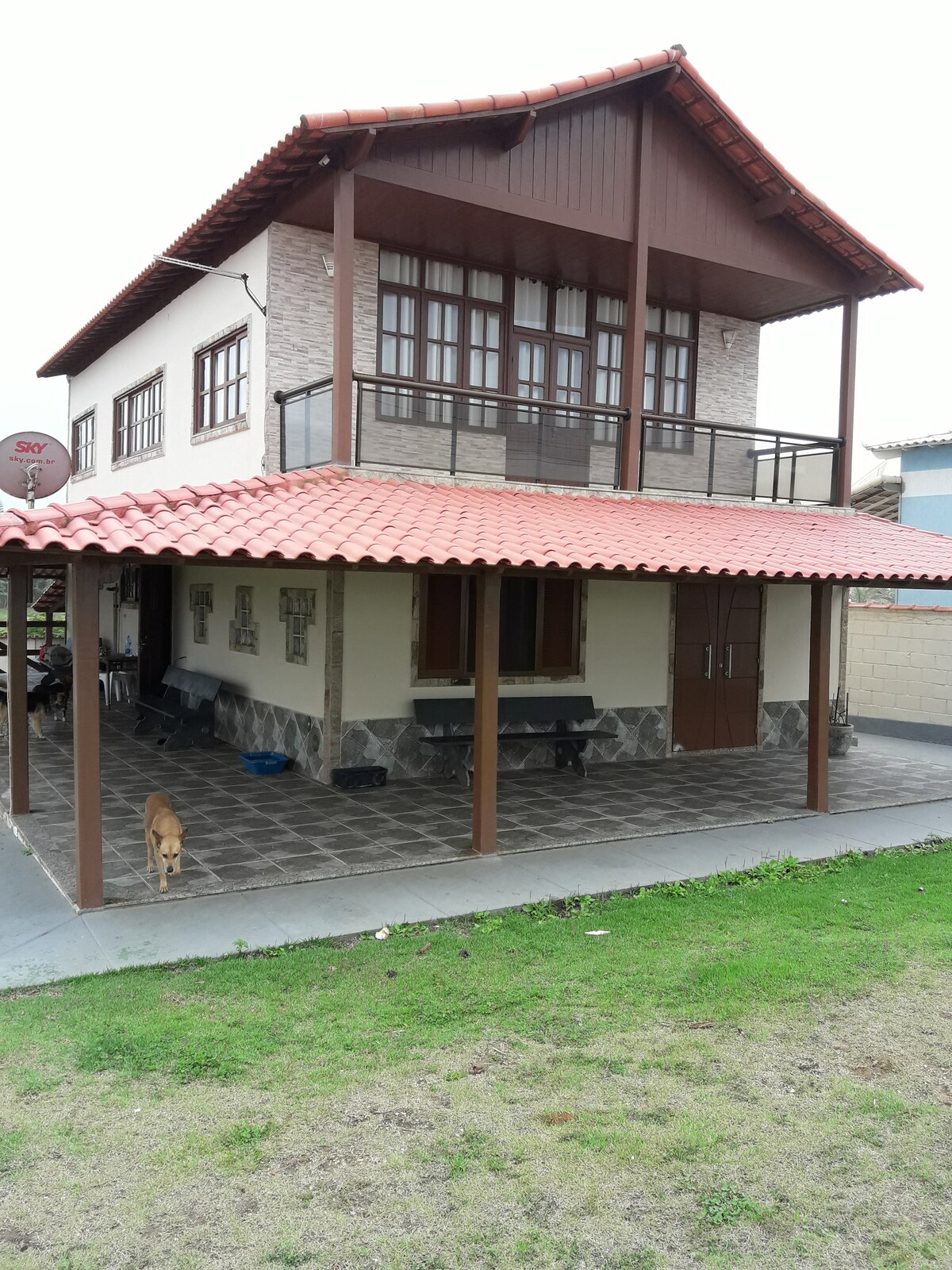 Casa em frente a praia de Jaconé