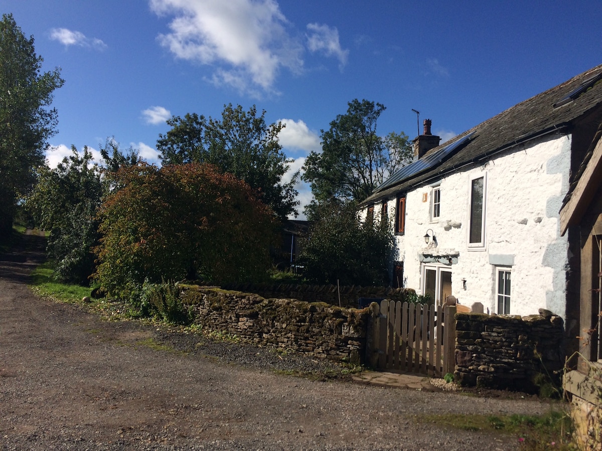 Maulds Meaburn peaceful charming cottage