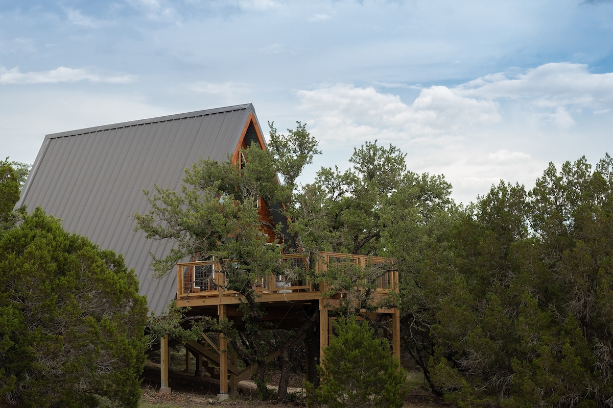 THE HIVE by Skybox Cabins