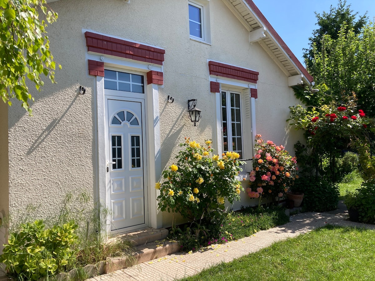 Cottage avec jardin proche Paris