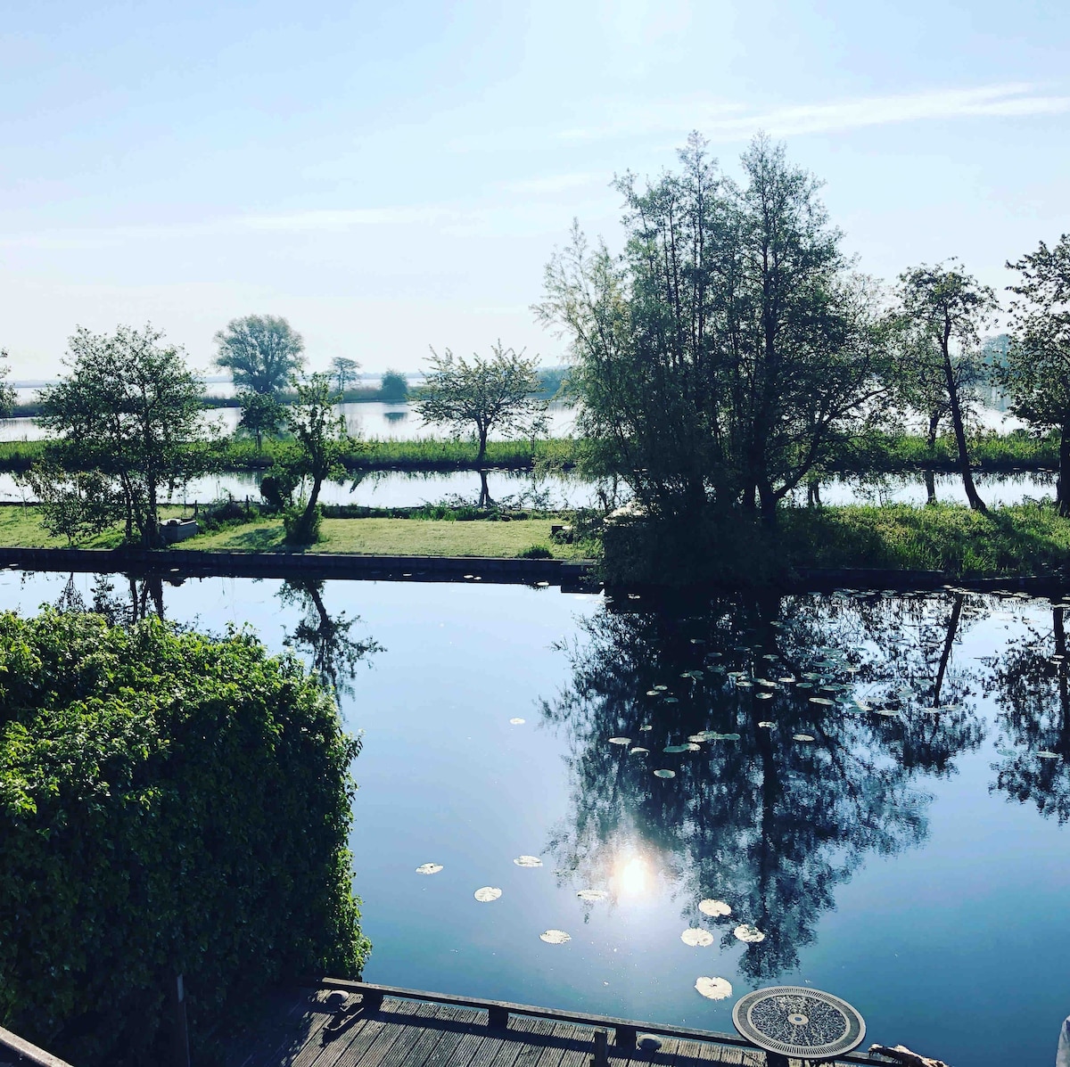 Vrijstaand huis aan de plas