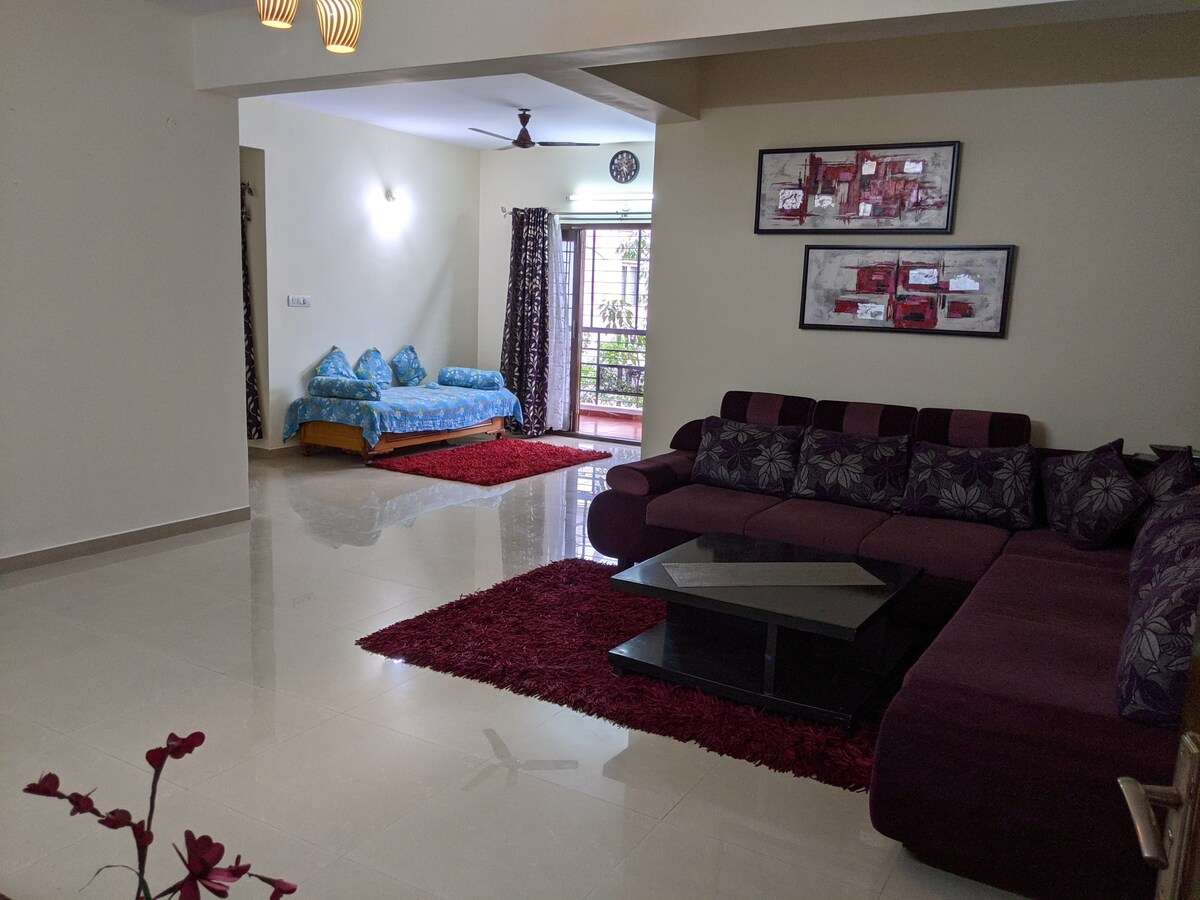 2bhk fully furnished spacious flat