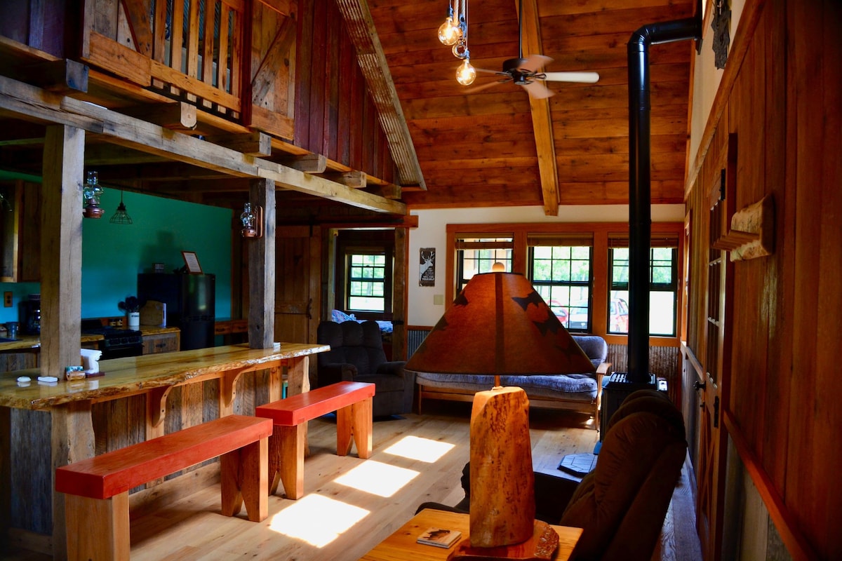 Larry's Buffalo Creek Cabin
