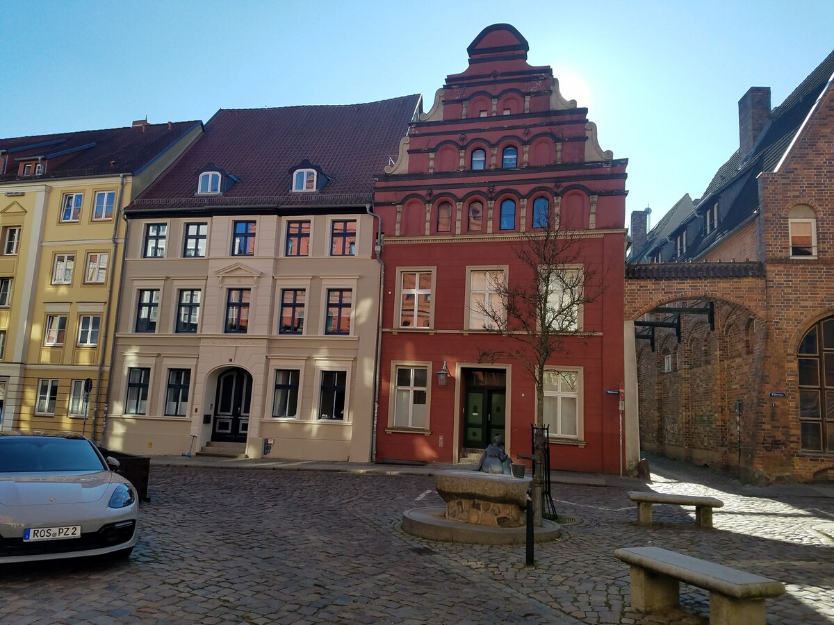 靠近港口/市政厅的老城区/Altstadt Stralsund